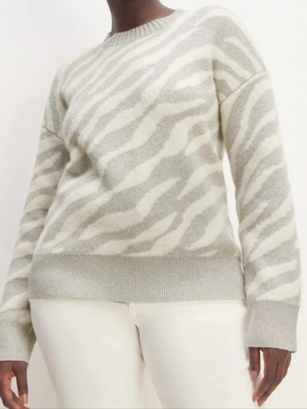 Everlane Grey and Cream Zebra Print Wool & Alpaca Crewneck Sweater Size XL